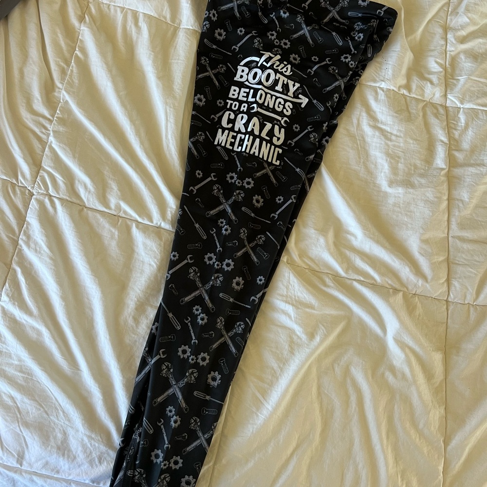 Born to chill leggings